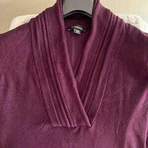 Le Chateau sweater size xl